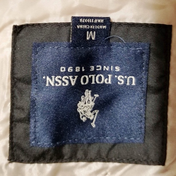 U.S. Polo Assn. Men's Signature Bubble Vest - Picture 5 of 8